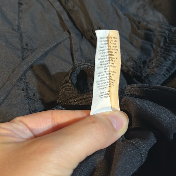 Beyond Yoga High-Waist Midi Leggings Black
Foil Sparkle Size Large - Picture 9 of 9